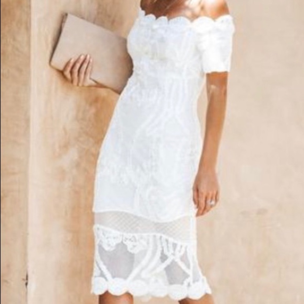 NWT Off-the-Shoulder VICI’s “Big Day Dress”